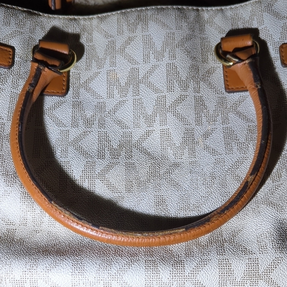 Michael Kors Cream and Tan Satchel - Picture 13 of 15